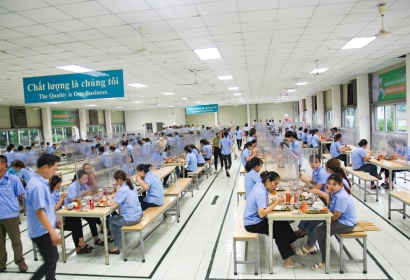 Suất ăn công nghiệp là gì? Suất ăn công nghiệp Ngọc Mai