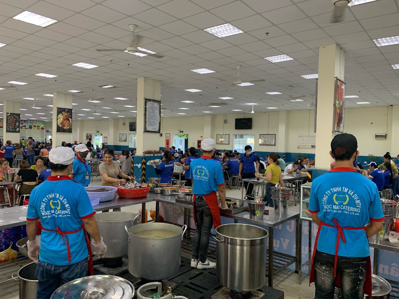 Đội ngũ nhân viên công ty Ngọc Mai phục vụ tận tâm và chuyên nghiệp
