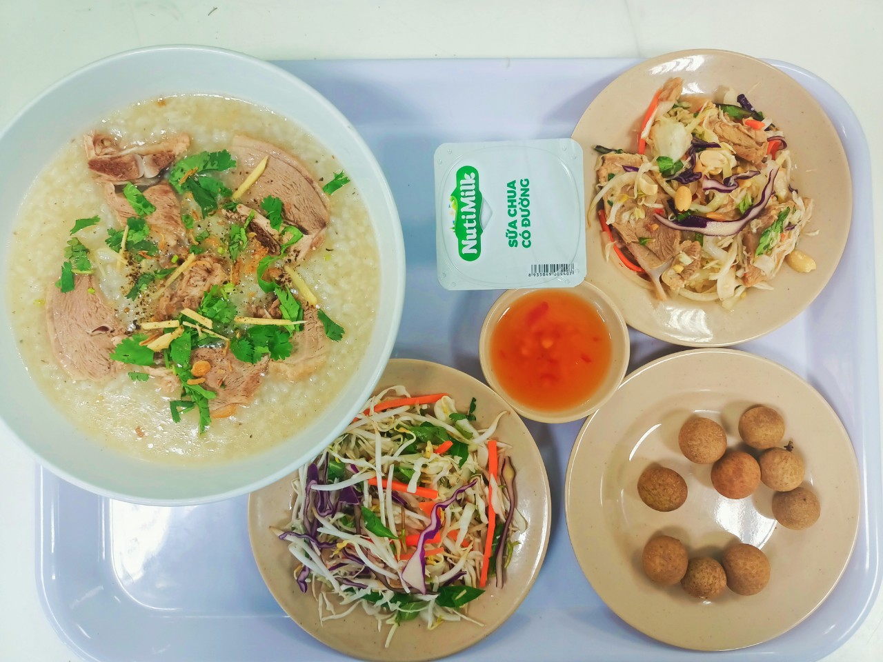 Ngọc Mai còn cung cấp suất ăn đêm, suất ăn tăng ca cho doanh nghiệp