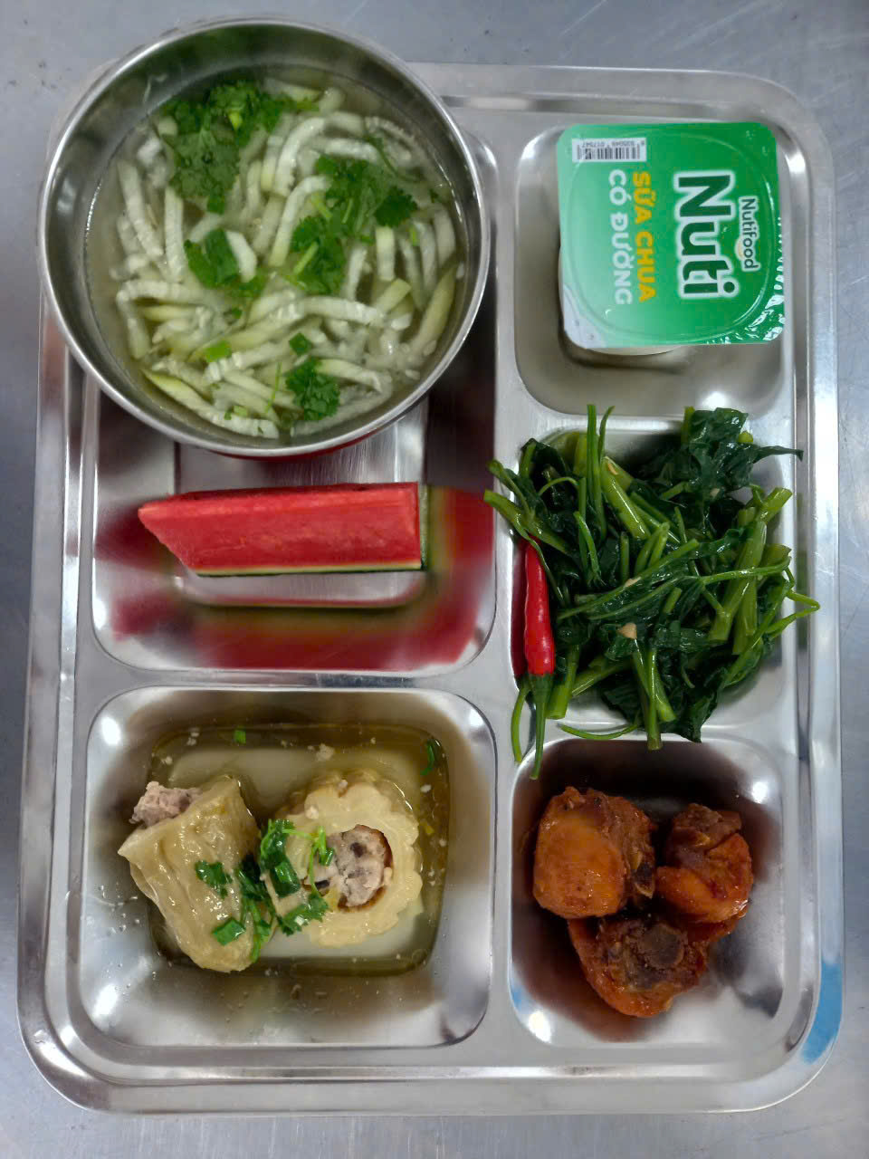 Hình ảnh thực đơn suất ăn công nghiệp Ngọc Mai tại Dĩ An, Bình Dương